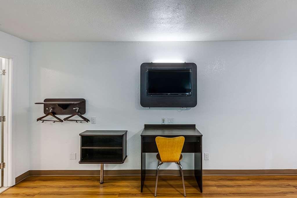 Motel 6 Fort Worth - Northside 객실 사진