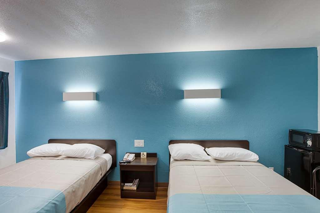 Motel 6 Fort Worth - Northside 객실 사진