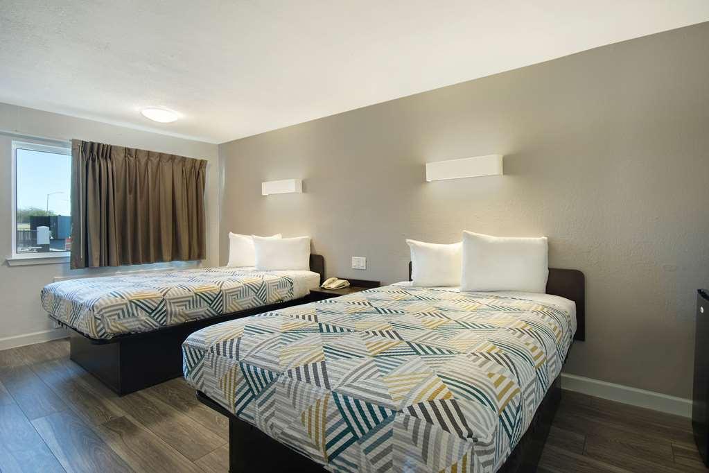 Motel 6 Fort Worth - Northside 객실 사진